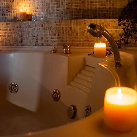 Lägenhet Vacation & Jacuzzi *